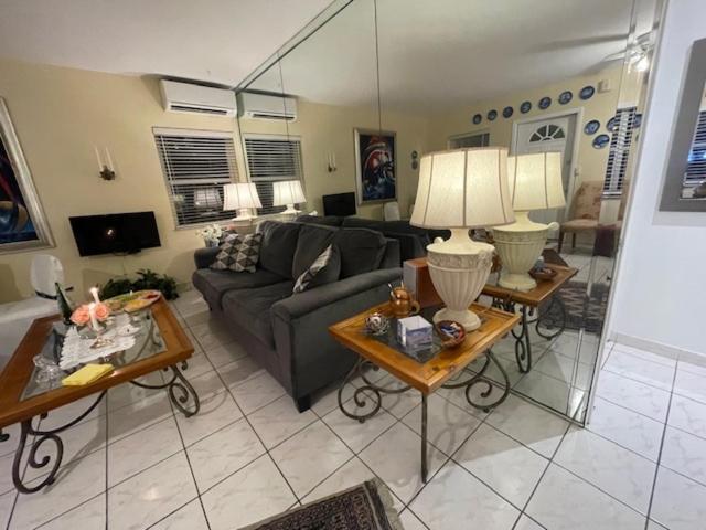 Fortlauderdale Beach Apartment فورت لودرديل المظهر الخارجي الصورة